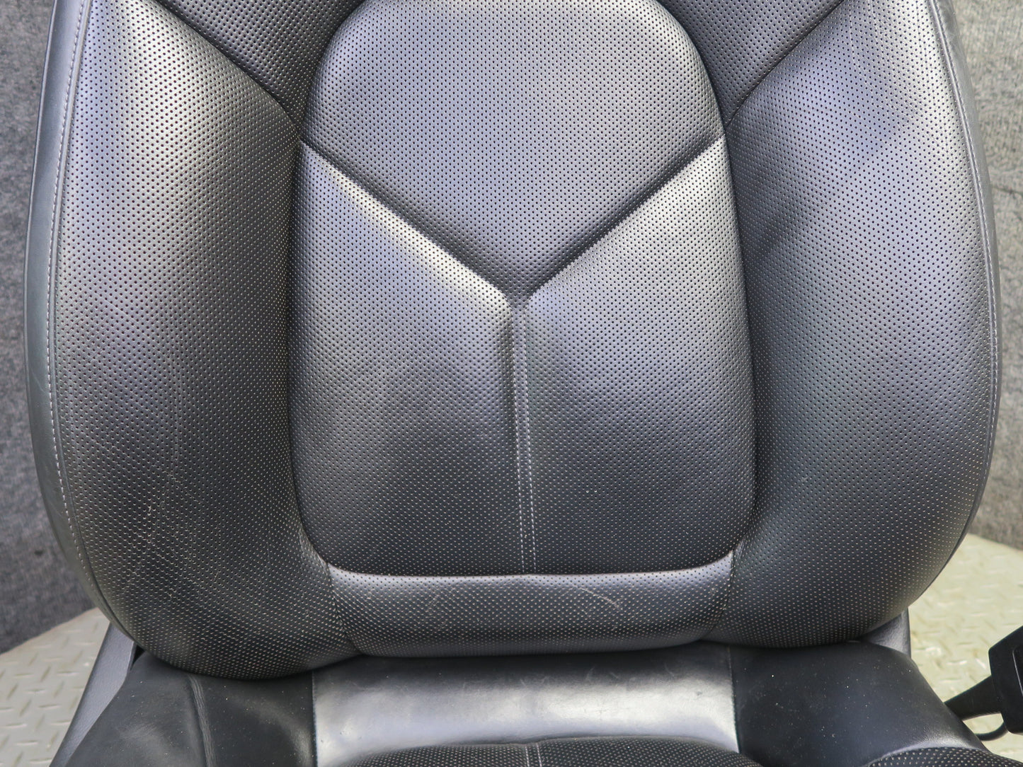 17-26 Porsche Macan GTS Front & Rear Heated Perforated Leather Seat Black Set