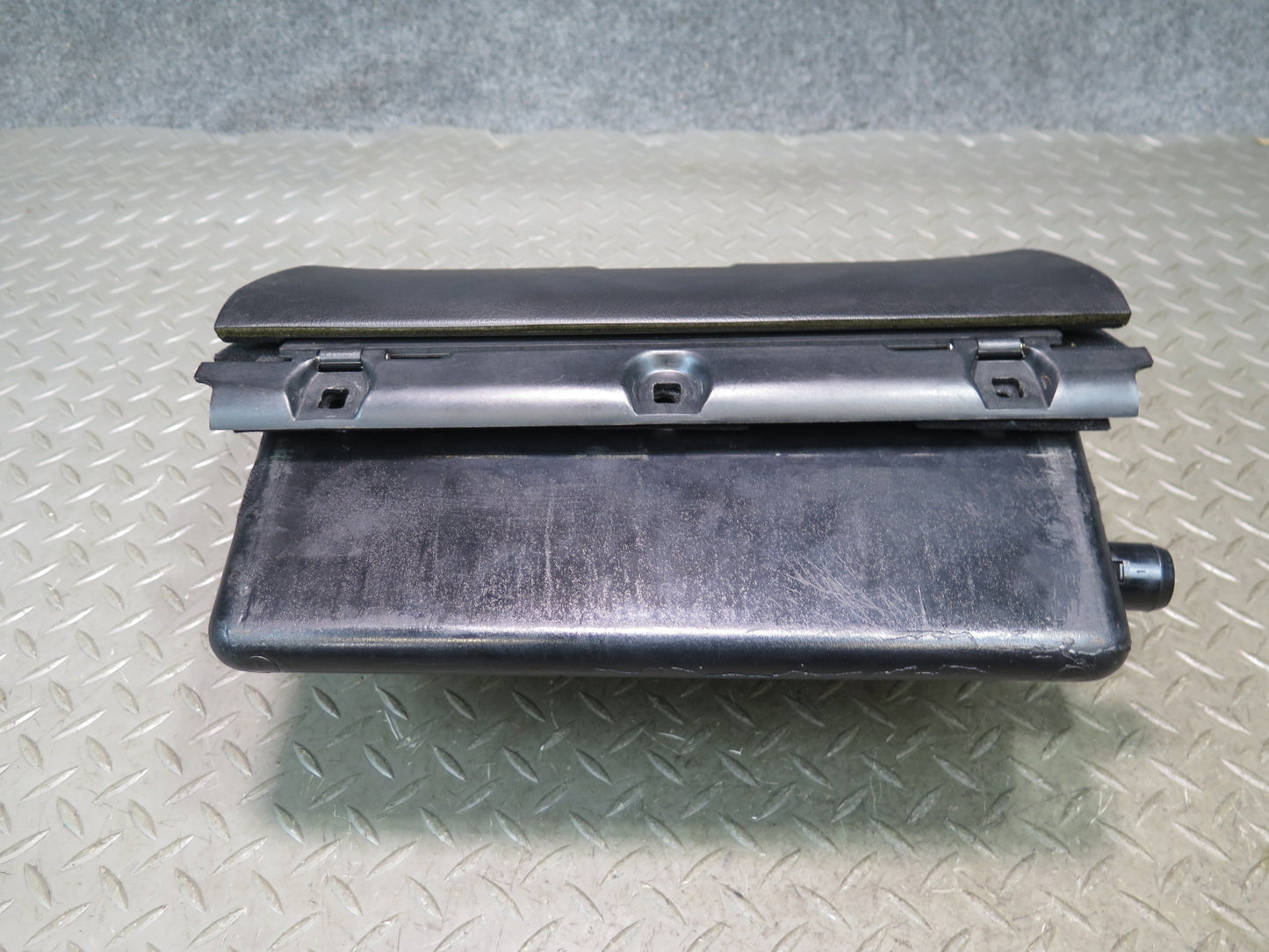 1984-1991 Porsche 928 Dash Glove Box Compartment Storage
