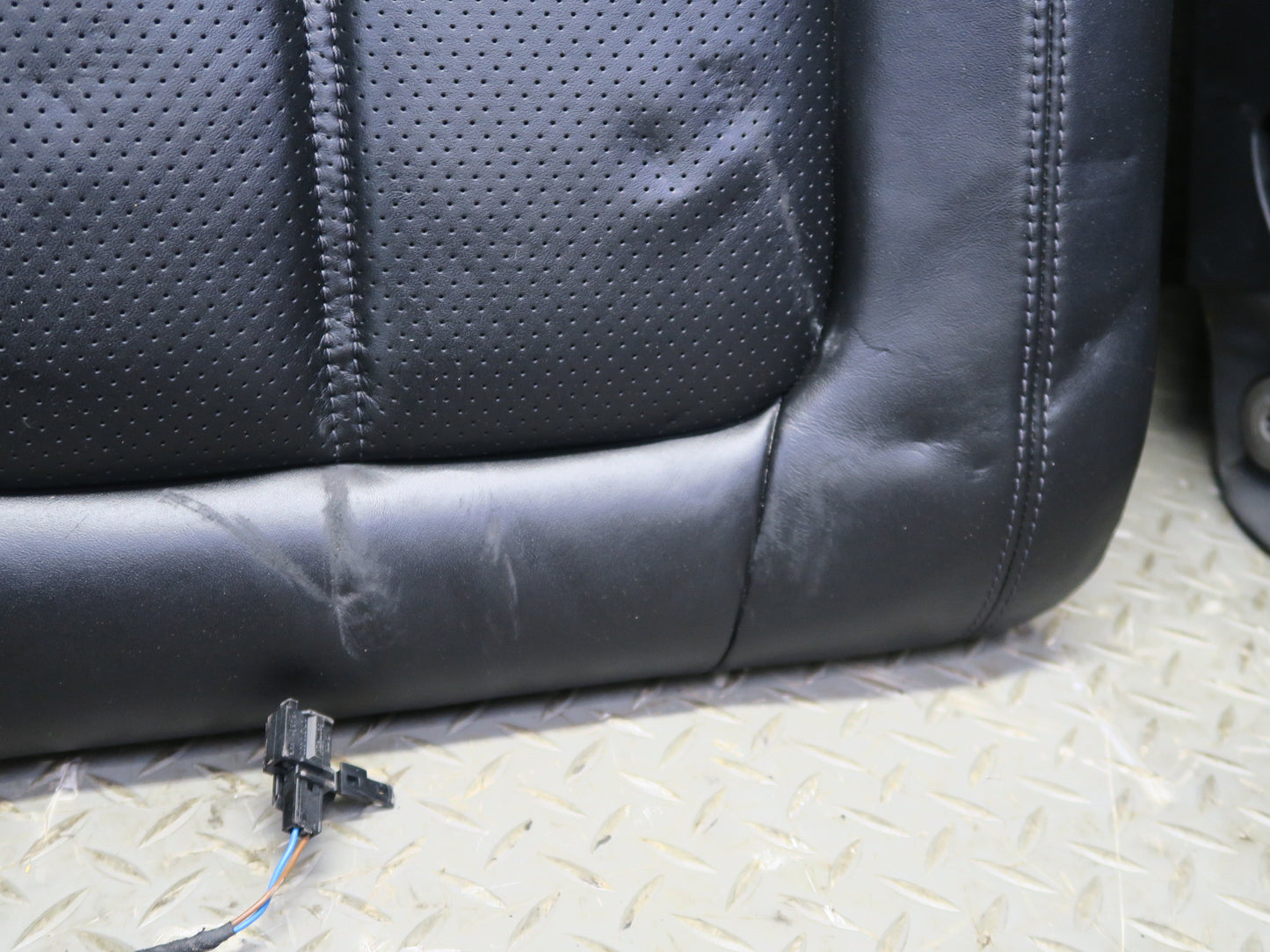 17-26 Porsche Macan GTS Front & Rear Heated Perforated Leather Seat Black Set