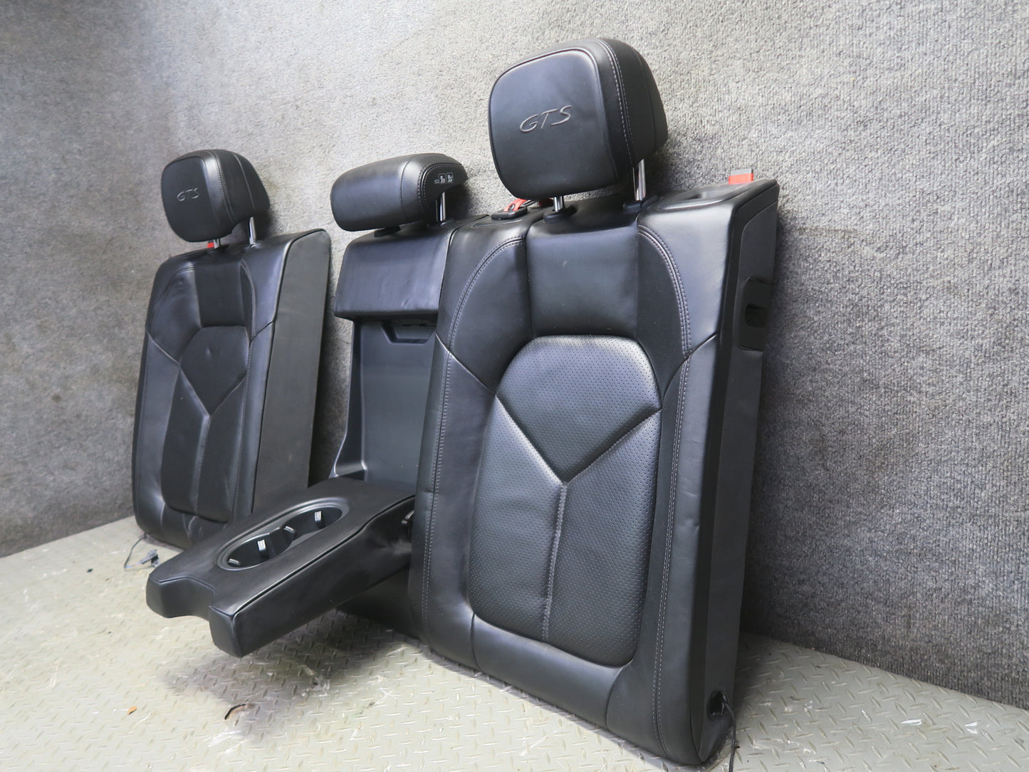 17-26 Porsche Macan GTS Front & Rear Heated Perforated Leather Seat Black Set