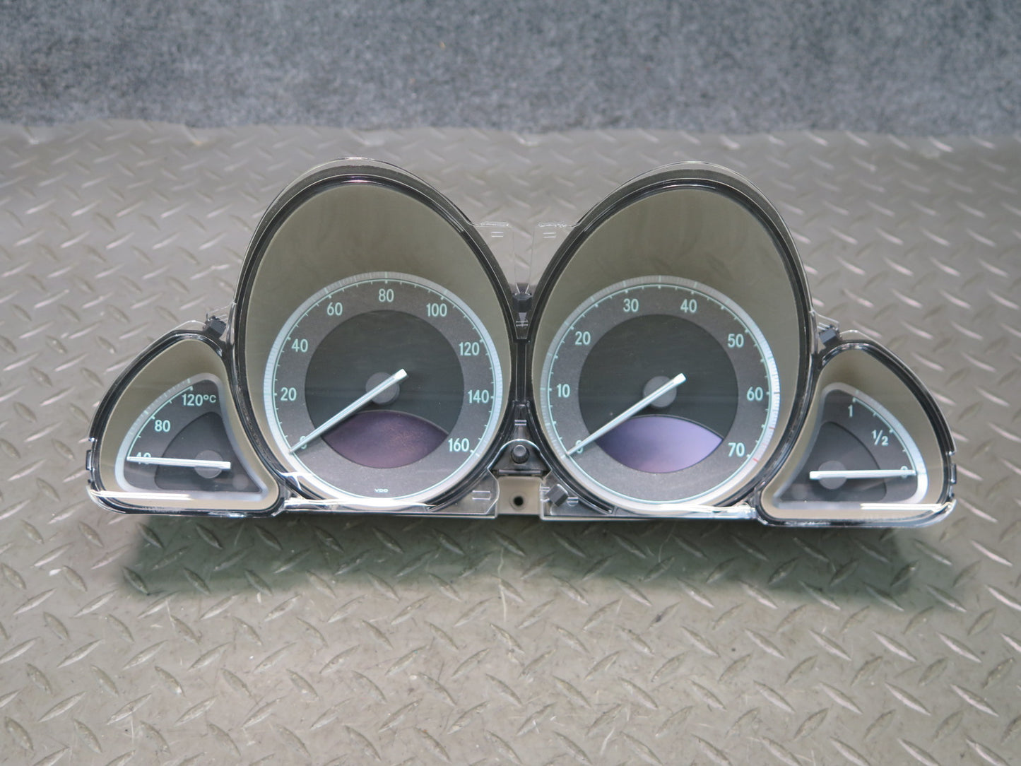 03-08 Mercedes R230 Sl-class Instrument Cluster Gauge Speedometer 112K Miles OEM