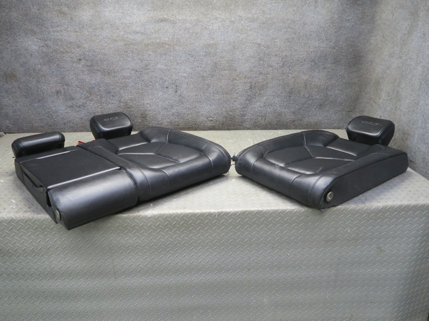 17-26 Porsche Macan GTS Front & Rear Heated Perforated Leather Seat Black Set