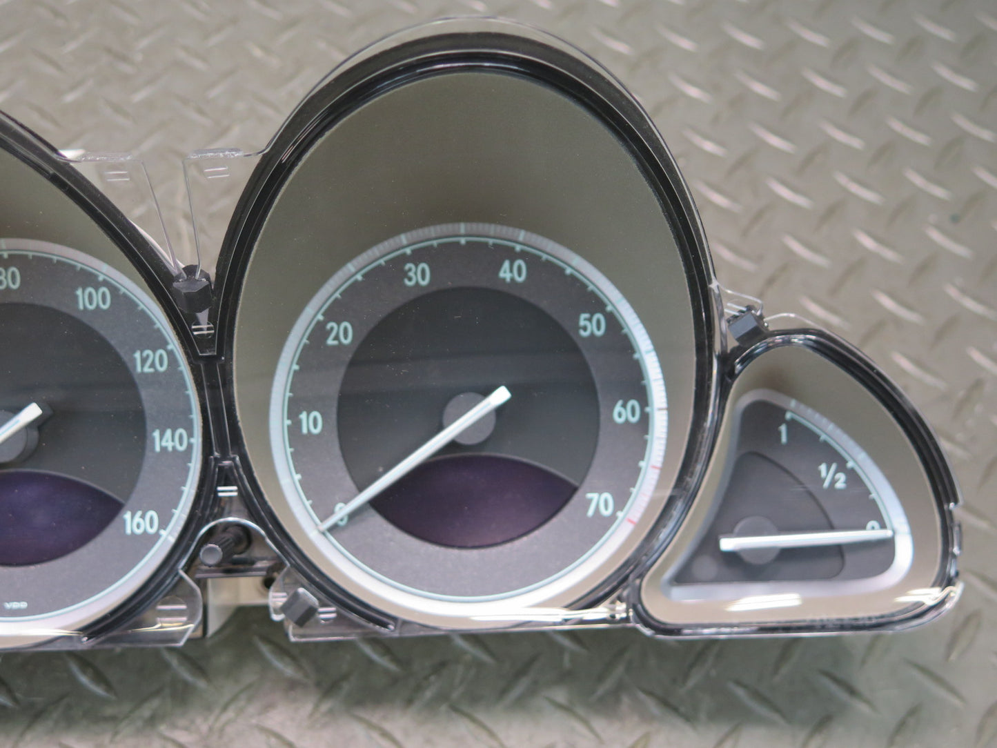 03-08 Mercedes R230 Sl-class Instrument Cluster Gauge Speedometer 112K Miles OEM