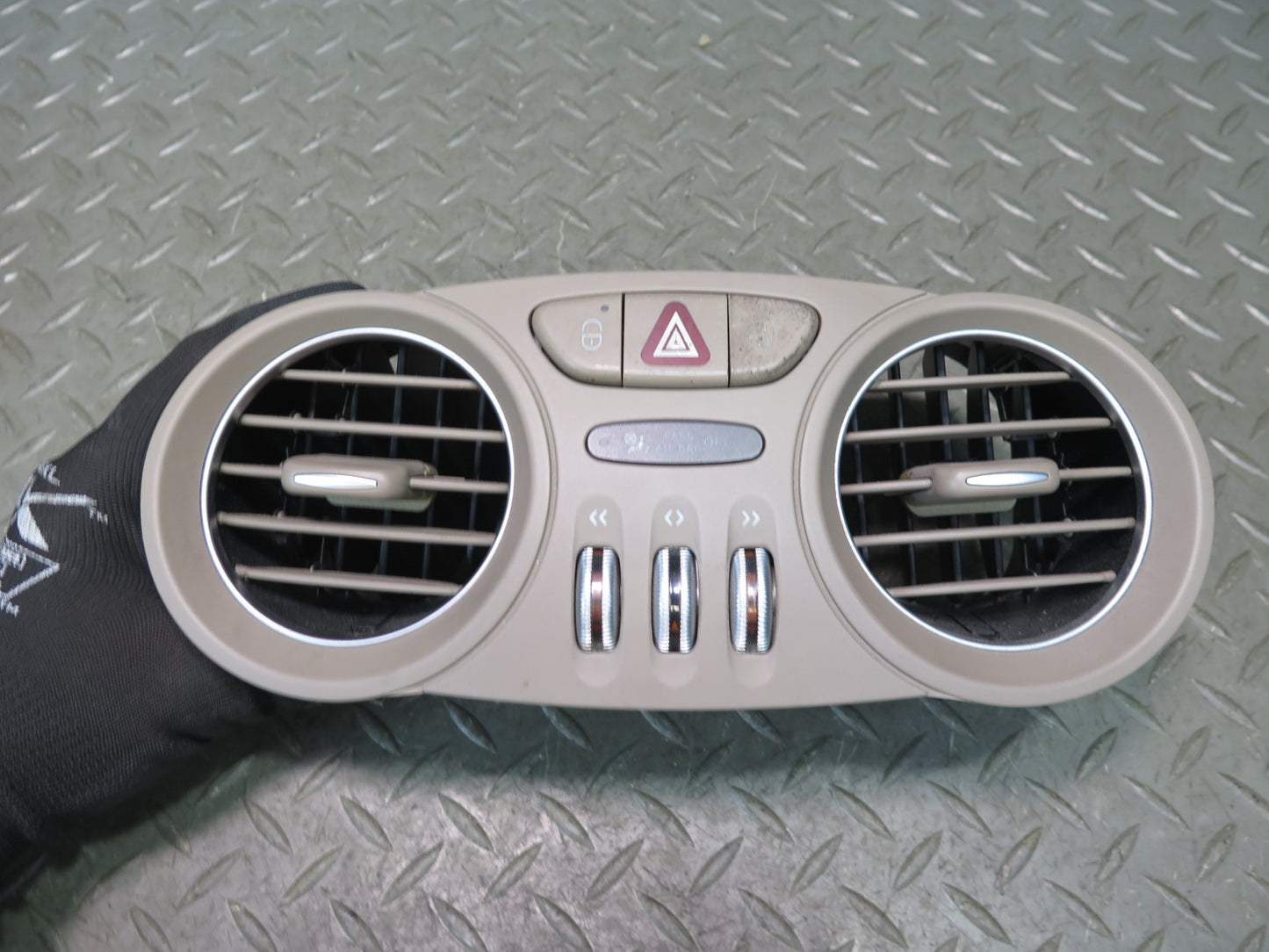 07-12 Mercedes R230 Sl-class Set of 3 Dash Center Left Right Air Vent Brown OEM