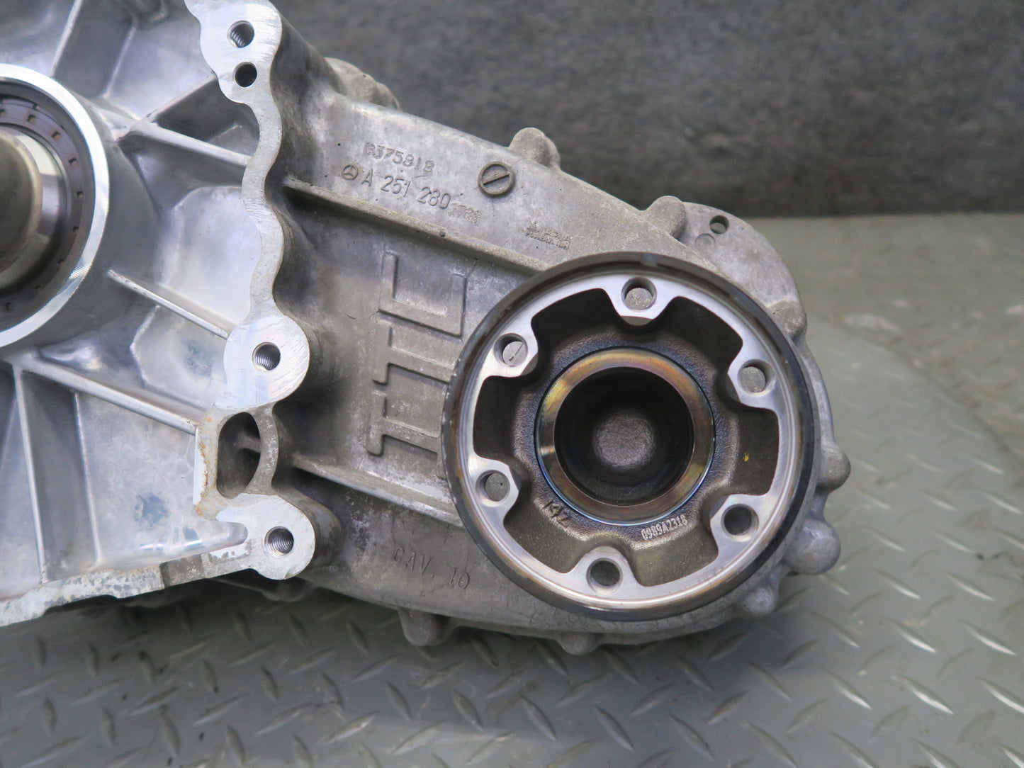2017-2019 Mercedes X166 GLS450 Transmission Transfer Case Box 110k Miles
