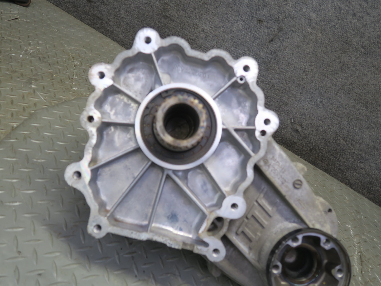 2017-2019 Mercedes X166 GLS450 Transmission Transfer Case Box 110k Miles
