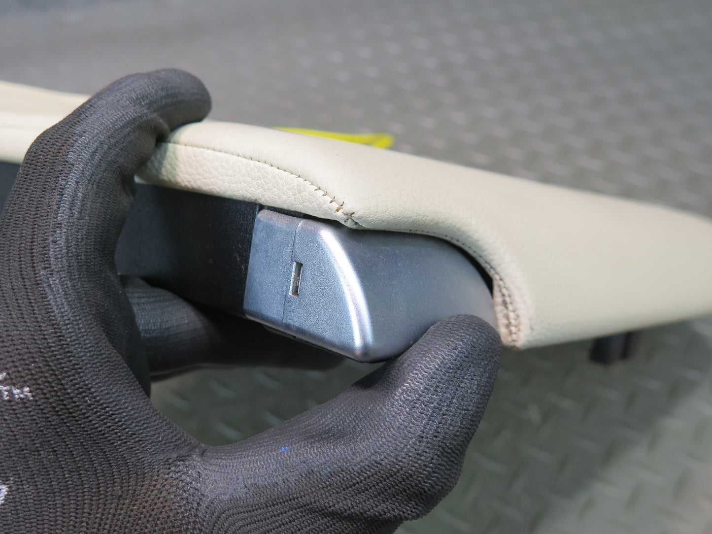 07-12 Mercedes R230 Sl-class Rear Seat Left Storage Compartment Cover Beige OEM