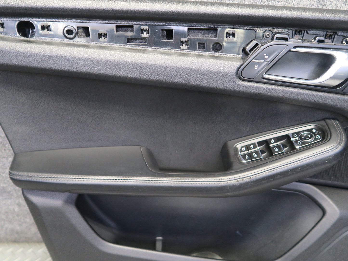 2015-2018 Porsche Macan Front Left & Right Door Trim Cover Panel Set of 2