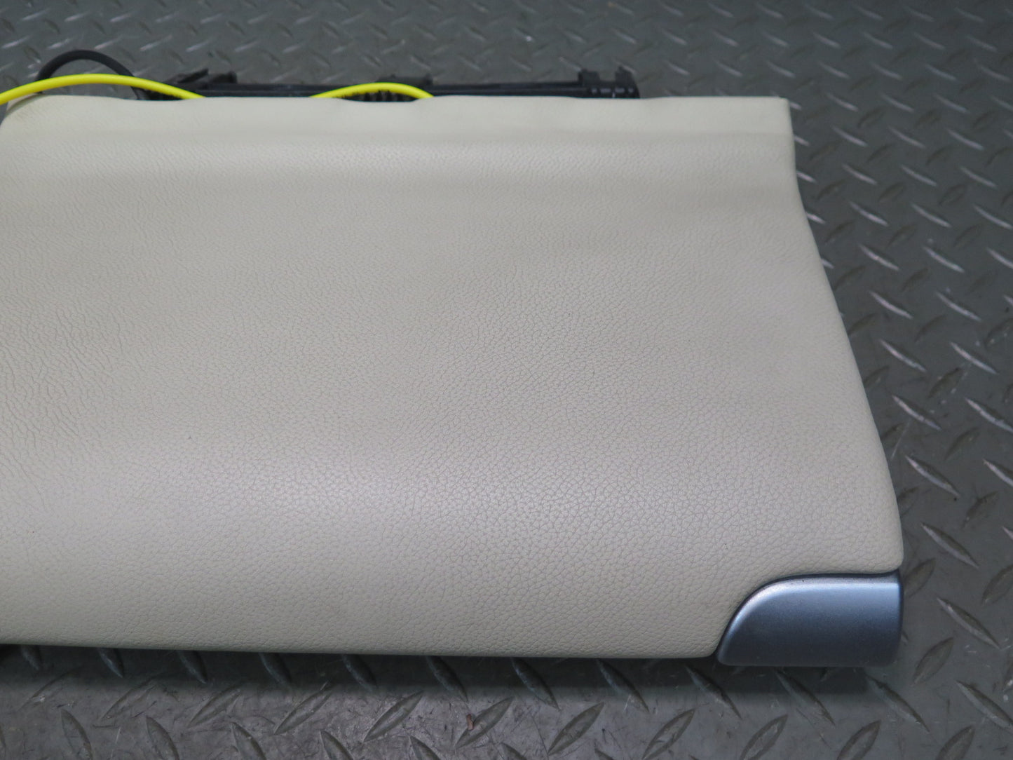 07-12 Mercedes R230 Sl-class Rear Seat Right Storage Compartment Cover Beige OEM