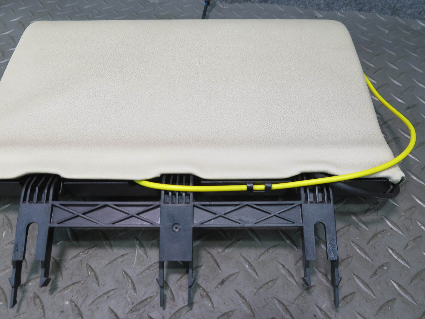 07-12 Mercedes R230 Sl-class Rear Seat Right Storage Compartment Cover Beige OEM