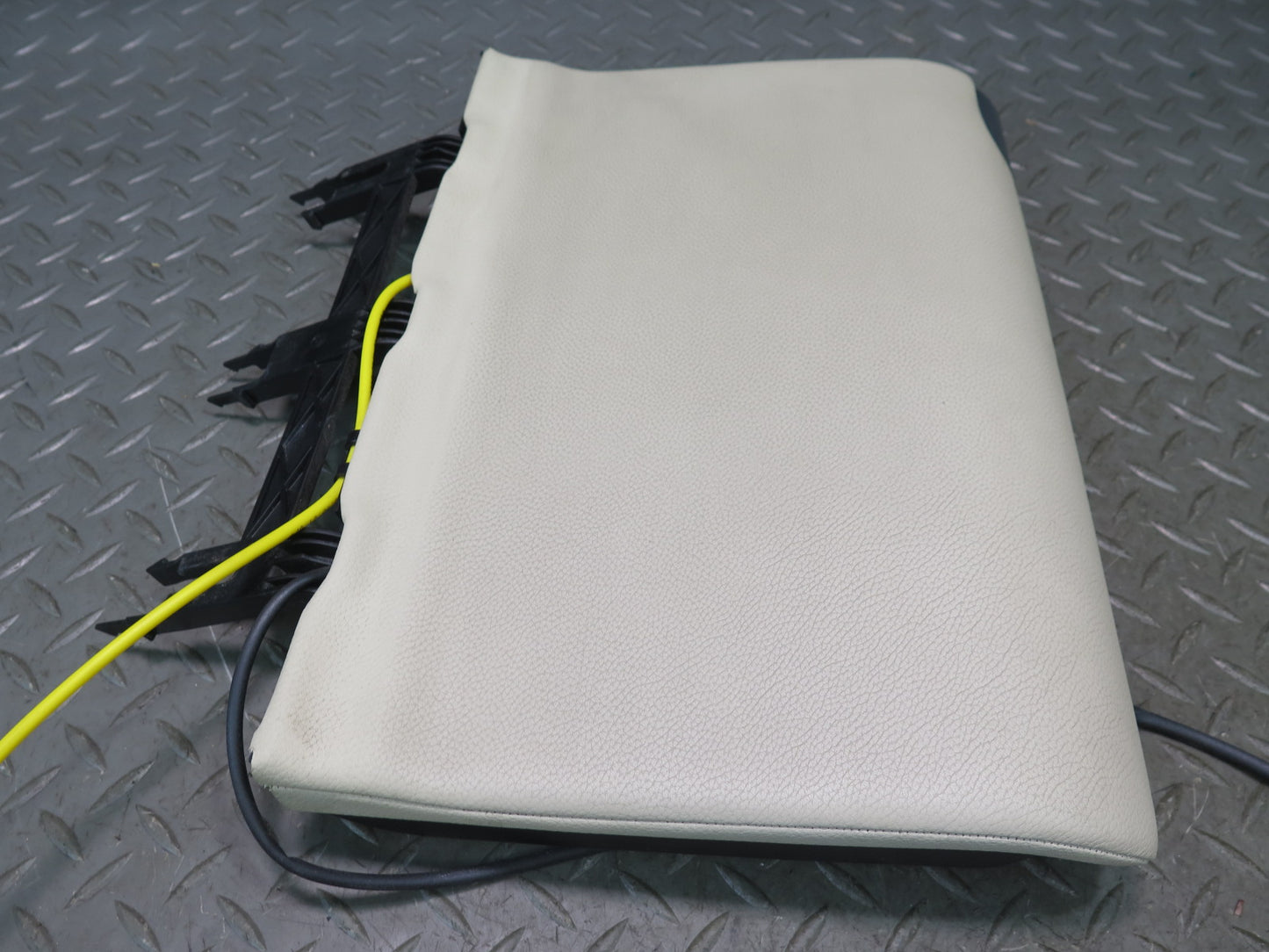 07-12 Mercedes R230 Sl-class Rear Seat Right Storage Compartment Cover Beige OEM