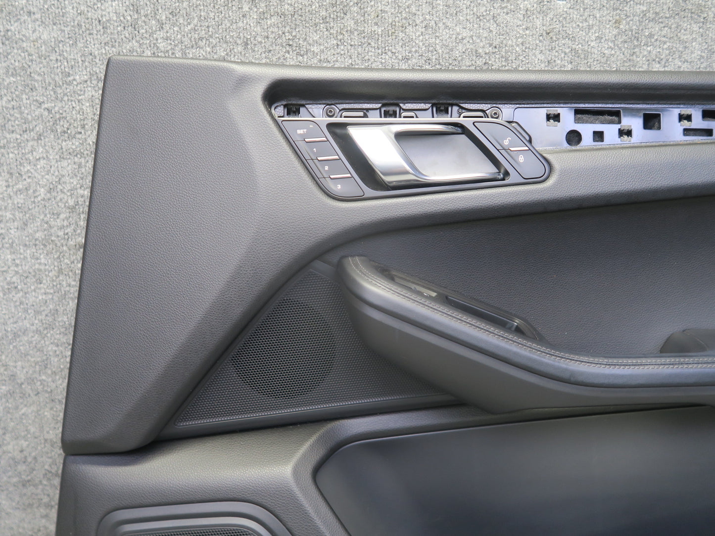 2015-2018 Porsche Macan Front Left & Right Door Trim Cover Panel Set of 2