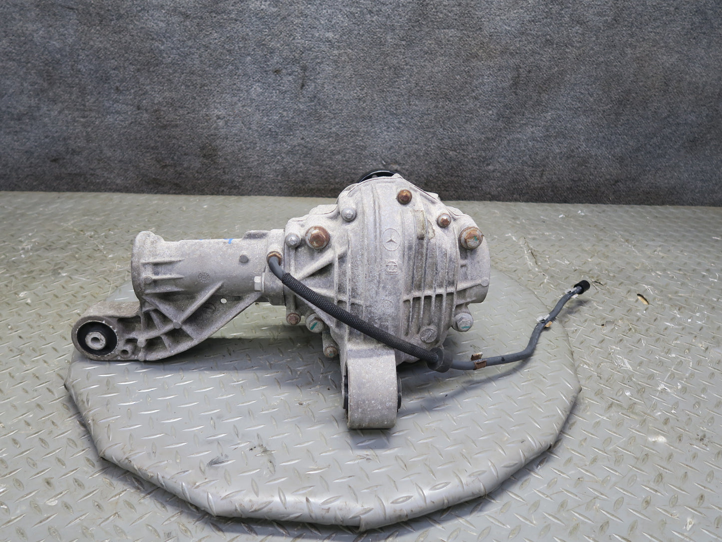 2017-2019 Mercedes X166 GLS450 Front Differential Axle Carrier 3.27 Ratio