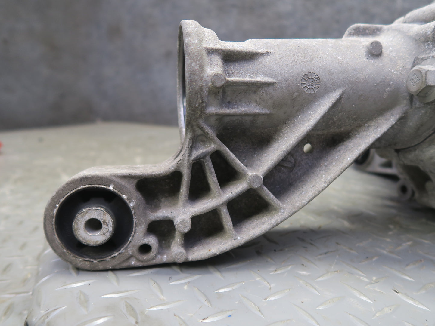 2017-2019 Mercedes X166 GLS450 Front Differential Axle Carrier 3.27 Ratio