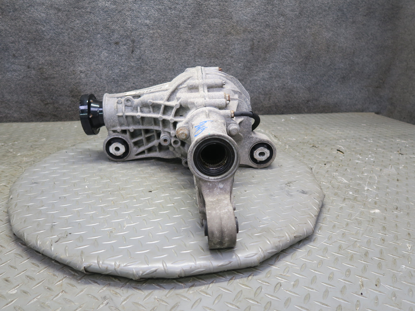 2017-2019 Mercedes X166 GLS450 Front Differential Axle Carrier 3.27 Ratio