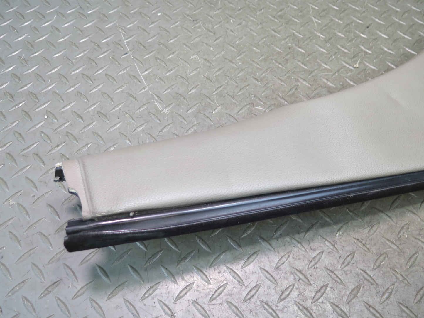 03-12 Mercedes R230 Sl-class Rear Left Quarter Hinge Flap Trim Edge Cover OEM