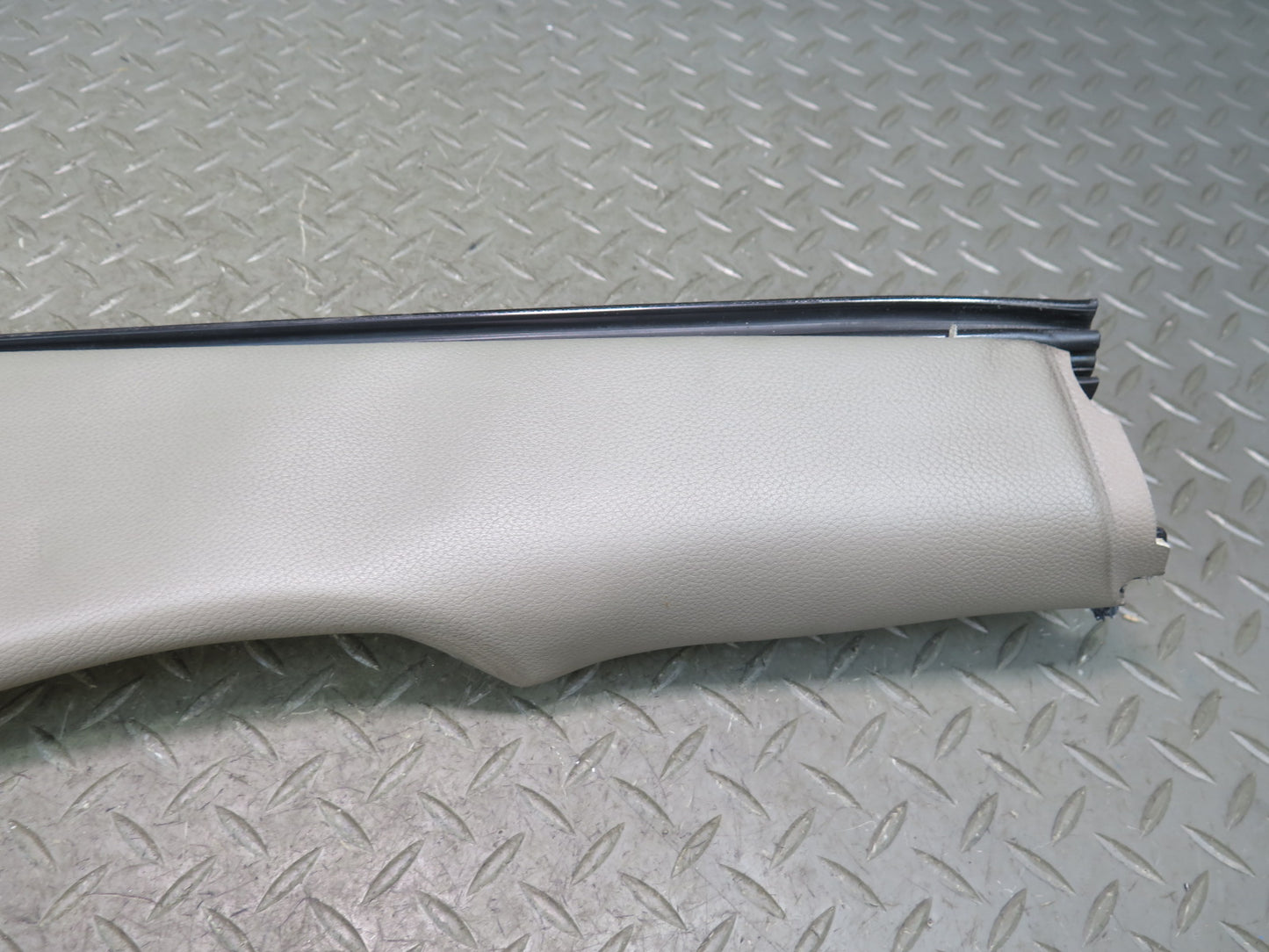 03-12 Mercedes R230 Sl-class Rear Left Quarter Hinge Flap Trim Edge Cover OEM