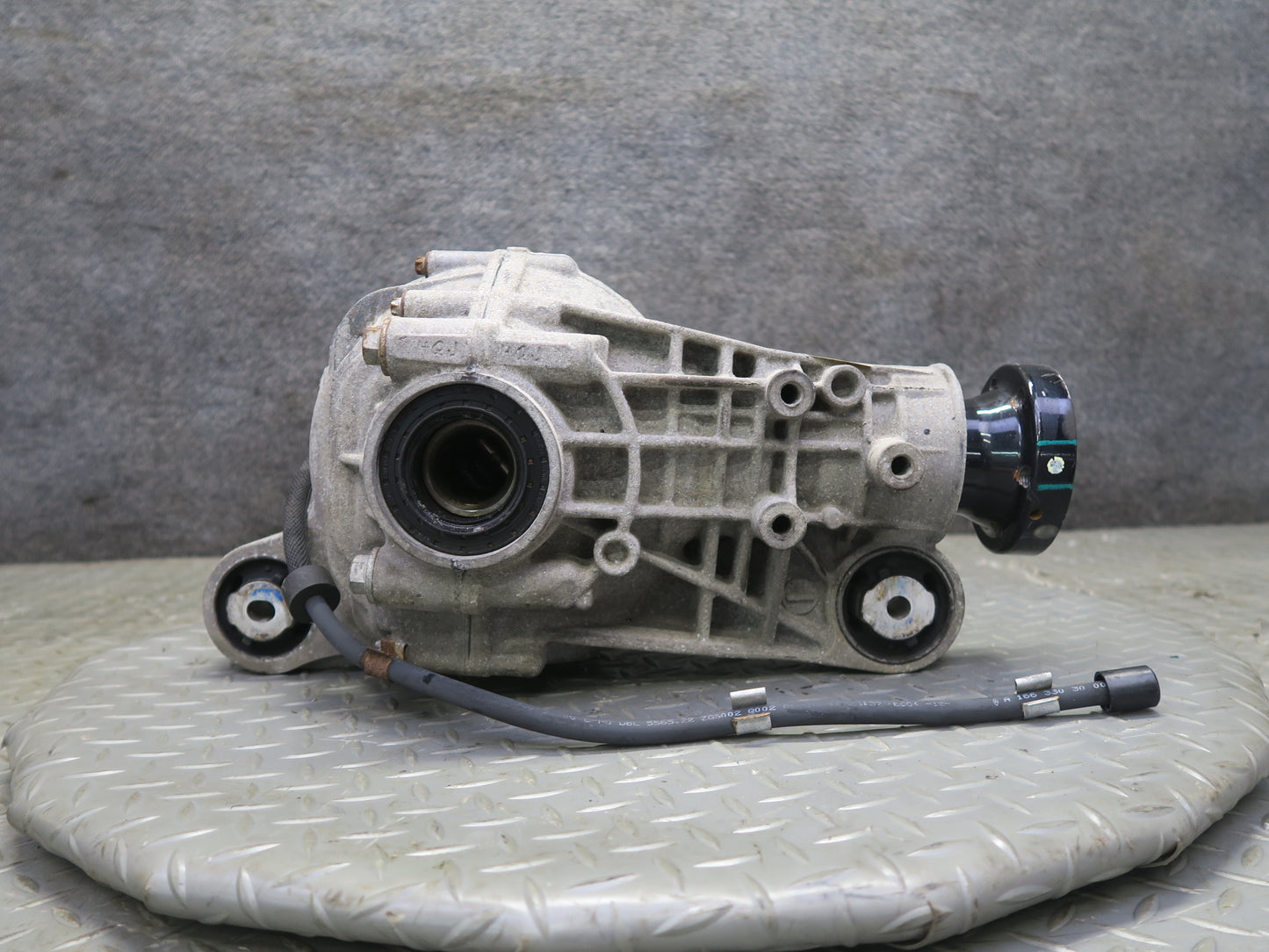 2017-2019 Mercedes X166 GLS450 Front Differential Axle Carrier 3.27 Ratio