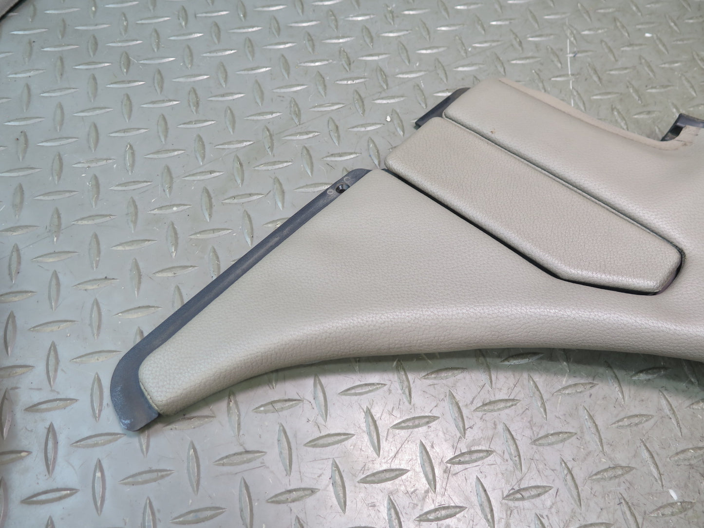 03-12 Mercedes R230 Sl-class Rear Left Quarter Hinge Flap Trim Edge Cover OEM
