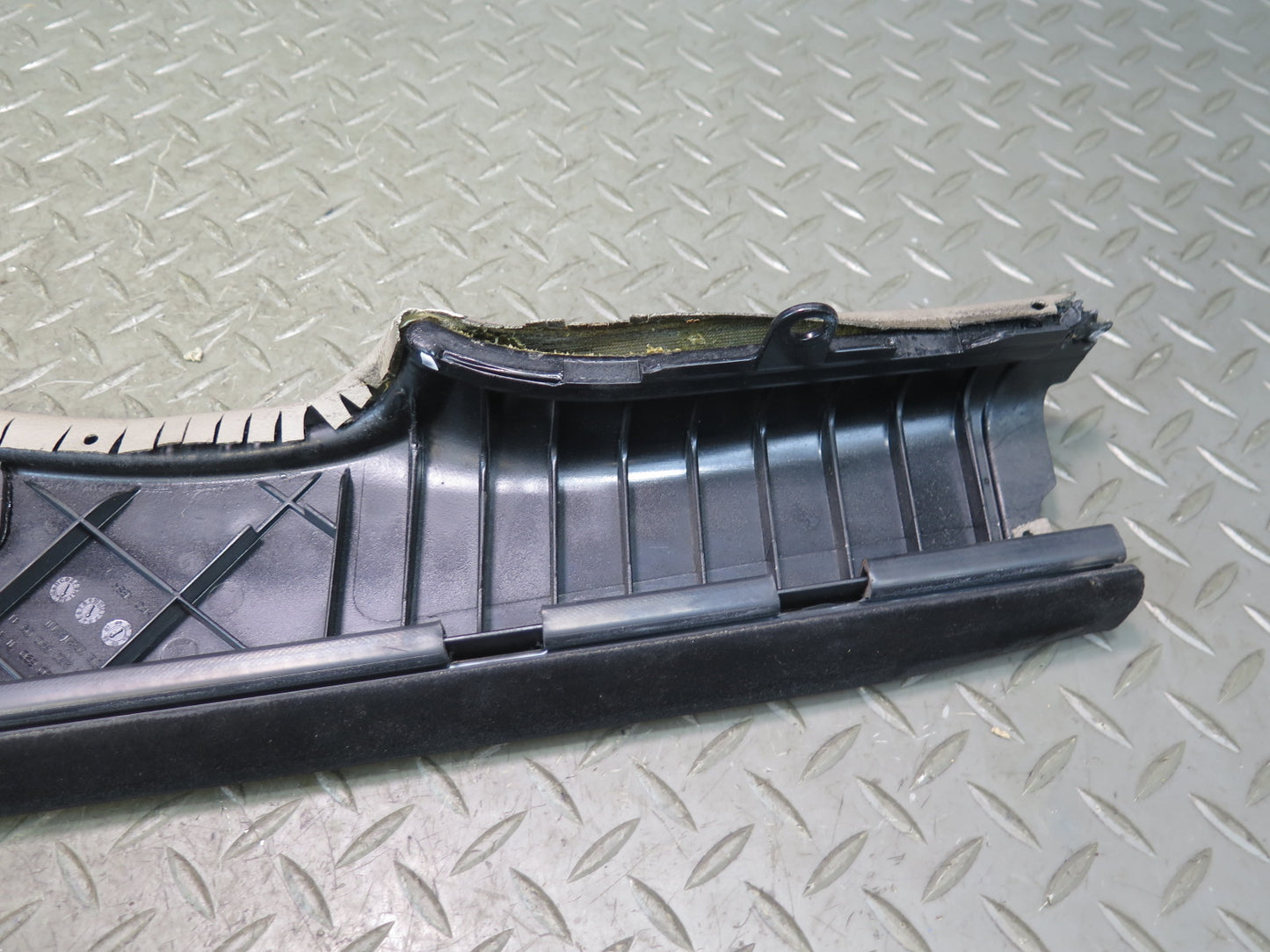 03-12 Mercedes R230 Sl-class Rear Left Quarter Hinge Flap Trim Edge Cover OEM