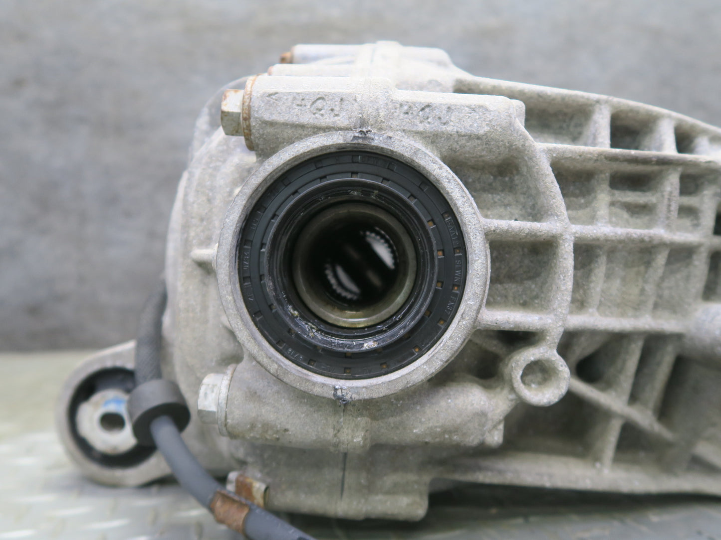 2017-2019 Mercedes X166 GLS450 Front Differential Axle Carrier 3.27 Ratio