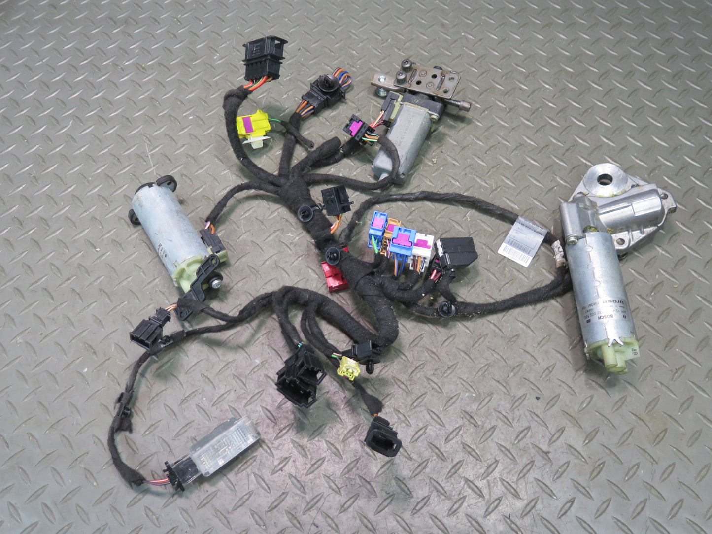 2003-2004 Porsche Cayenne 955 Front Left Seat Adjust Control Motor Set