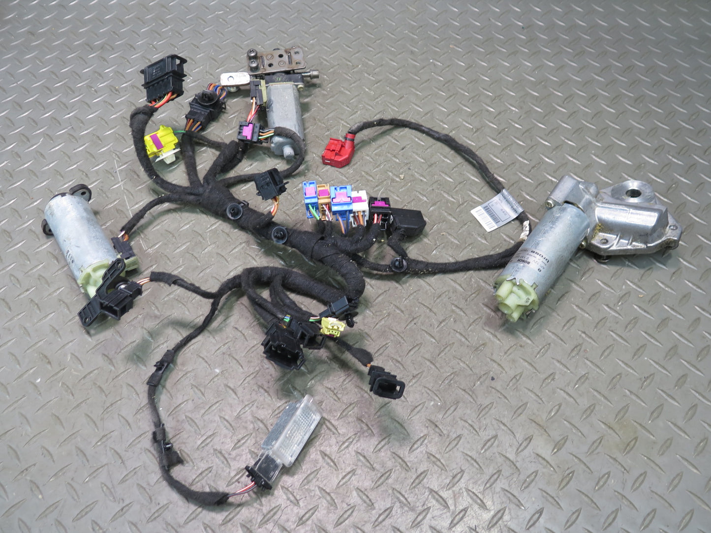 2003-2004 Porsche Cayenne 955 Front Left Seat Adjust Control Motor Set
