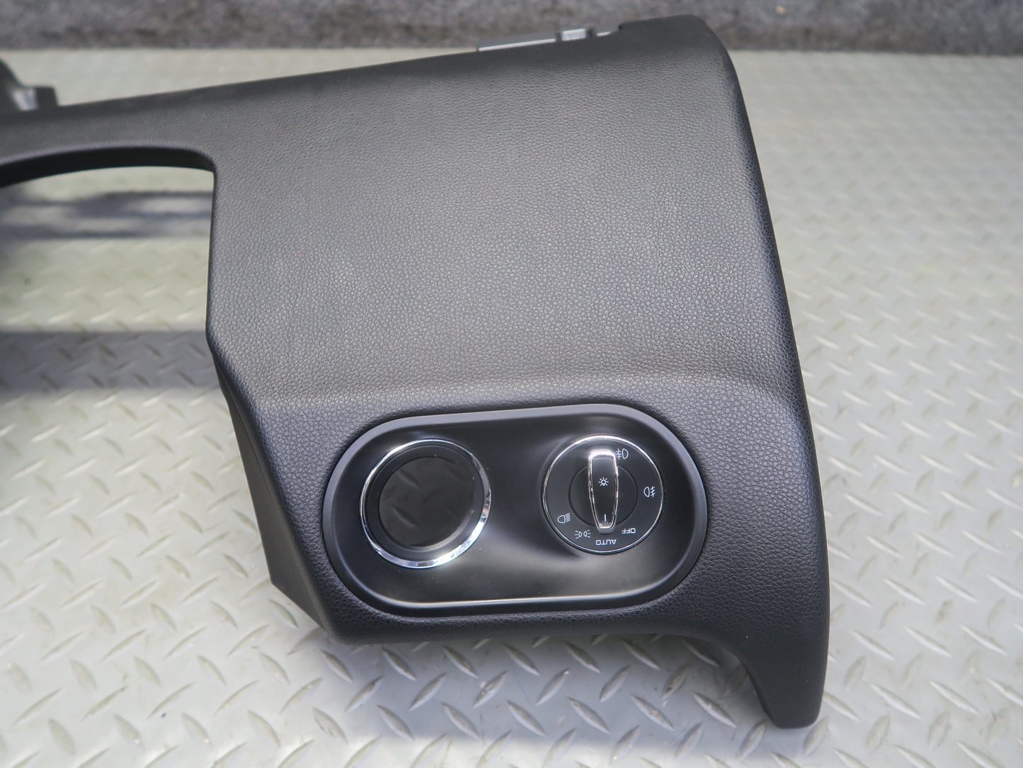 2015-2018 Porsche Macan Dash Front Left Lower Knee Trim Cover w Headlight Switch