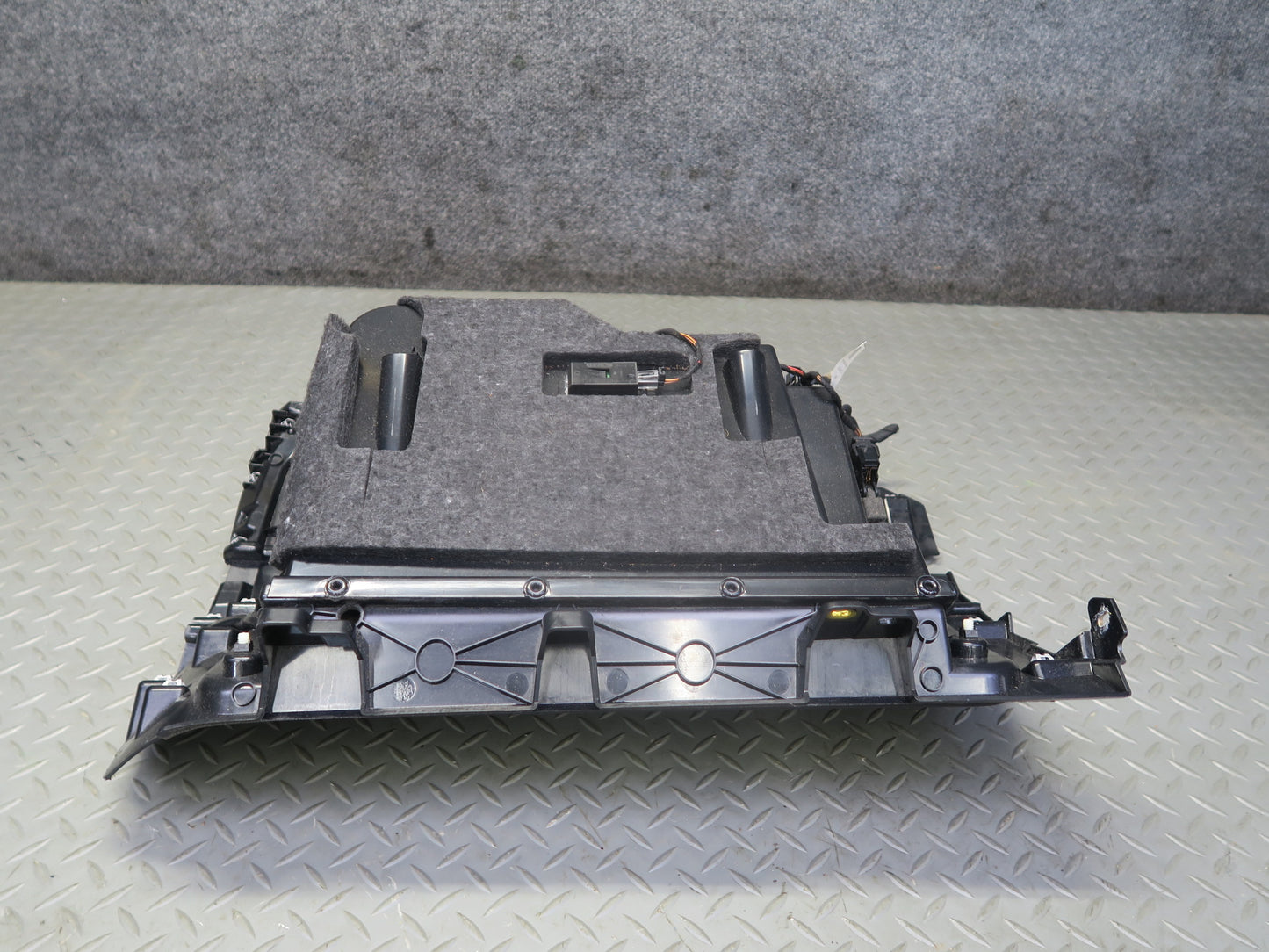 2015-2018 Porsche Macan Dash Front Right Glove Box Compartment Storage Black
