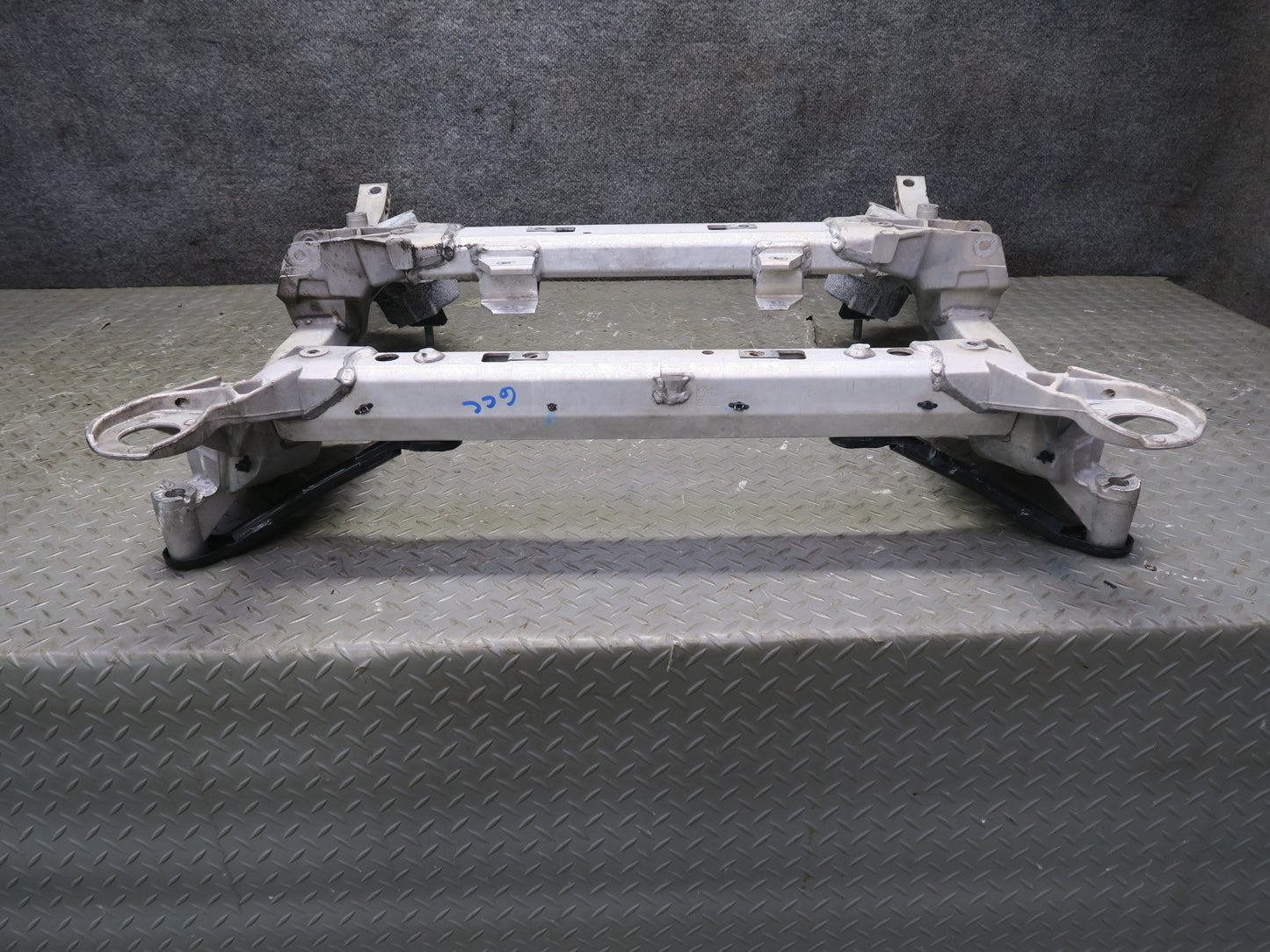 16-24 Chevrolet Camaro SS LT1 6.2L Front Suspension Crossmember Subframe OEM