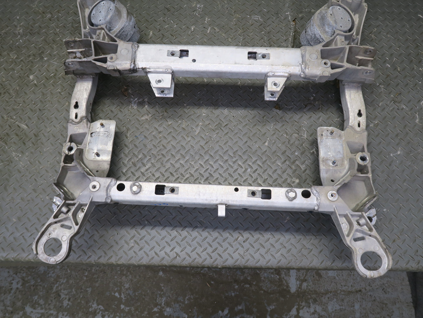 16-24 Chevrolet Camaro SS LT1 6.2L Front Suspension Crossmember Subframe OEM
