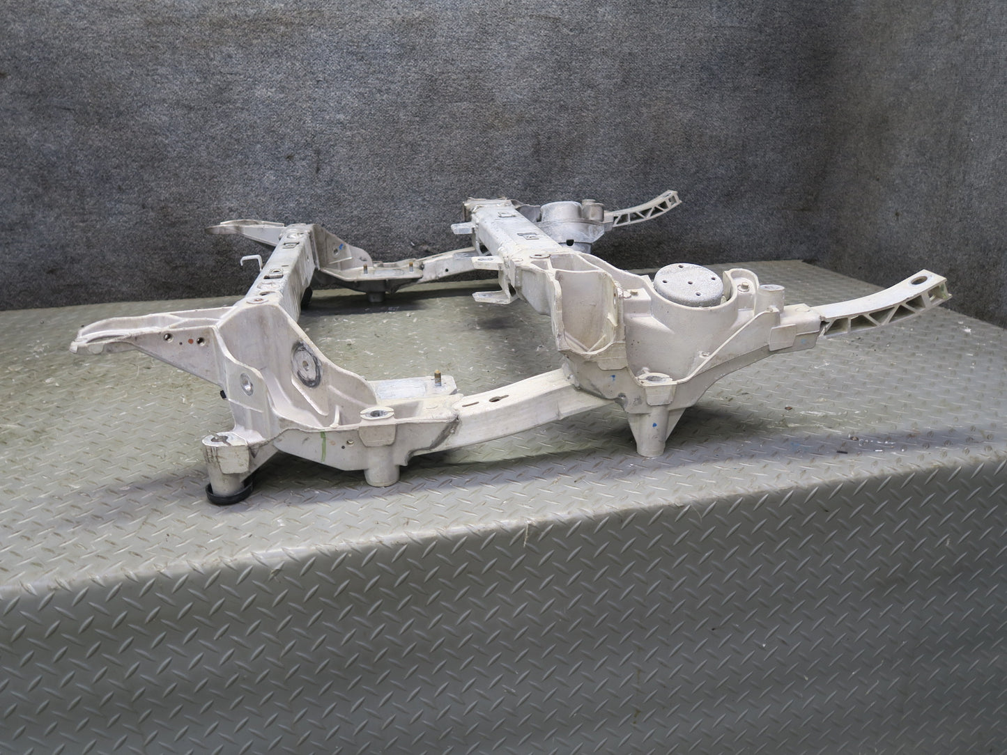 16-24 Chevrolet Camaro SS LT1 6.2L Front Suspension Crossmember Subframe OEM