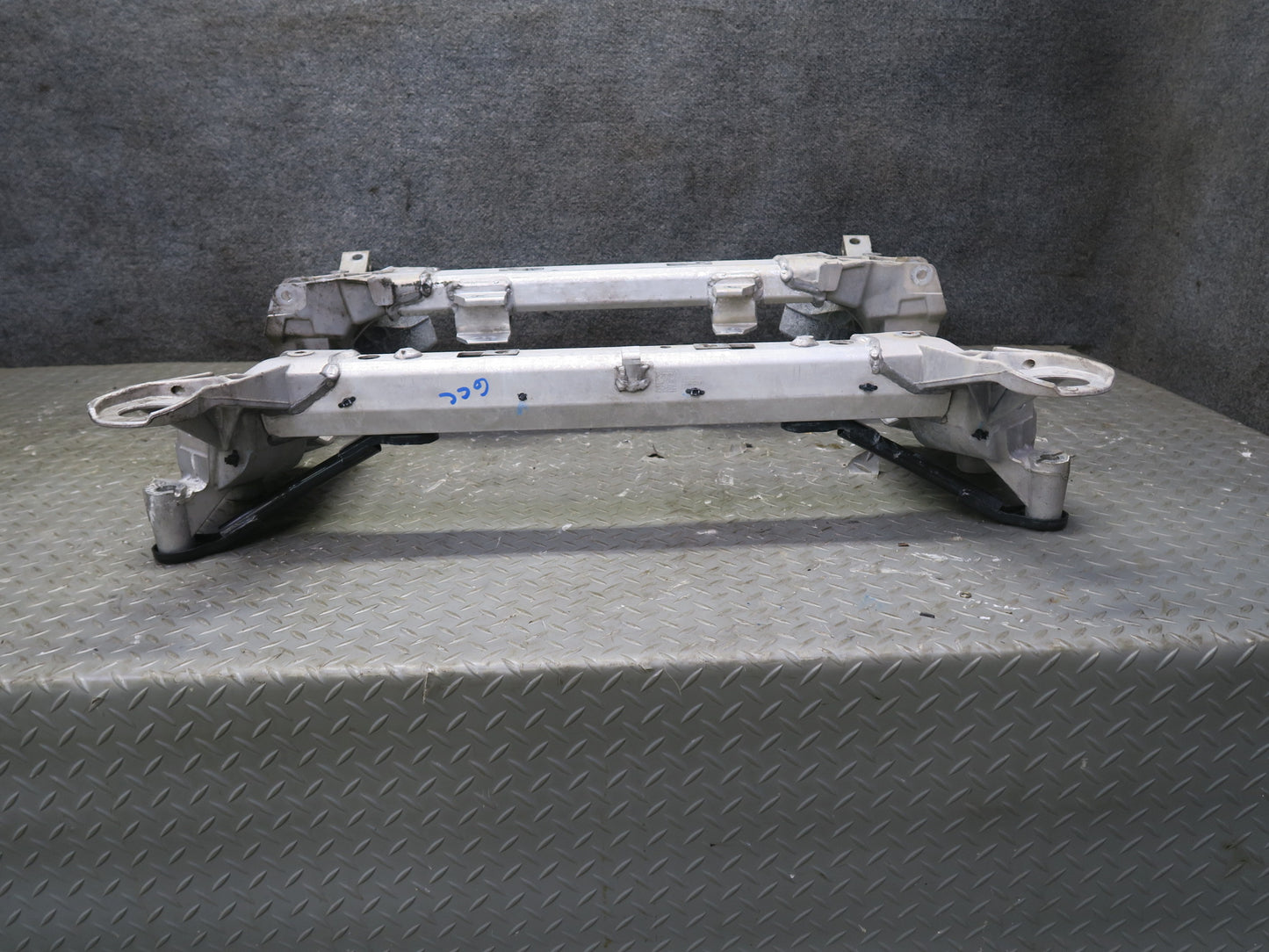 16-24 Chevrolet Camaro SS LT1 6.2L Front Suspension Crossmember Subframe OEM