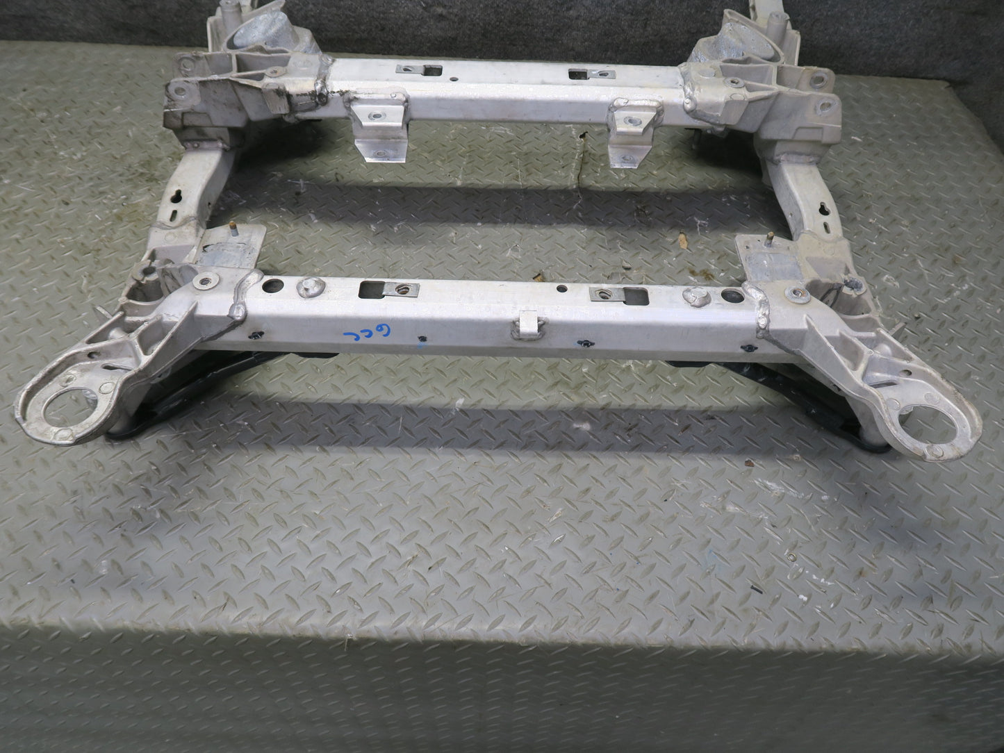 16-24 Chevrolet Camaro SS LT1 6.2L Front Suspension Crossmember Subframe OEM