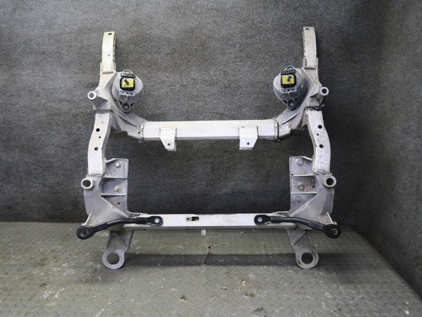 16-24 Chevrolet Camaro SS LT1 6.2L Front Suspension Crossmember Subframe OEM