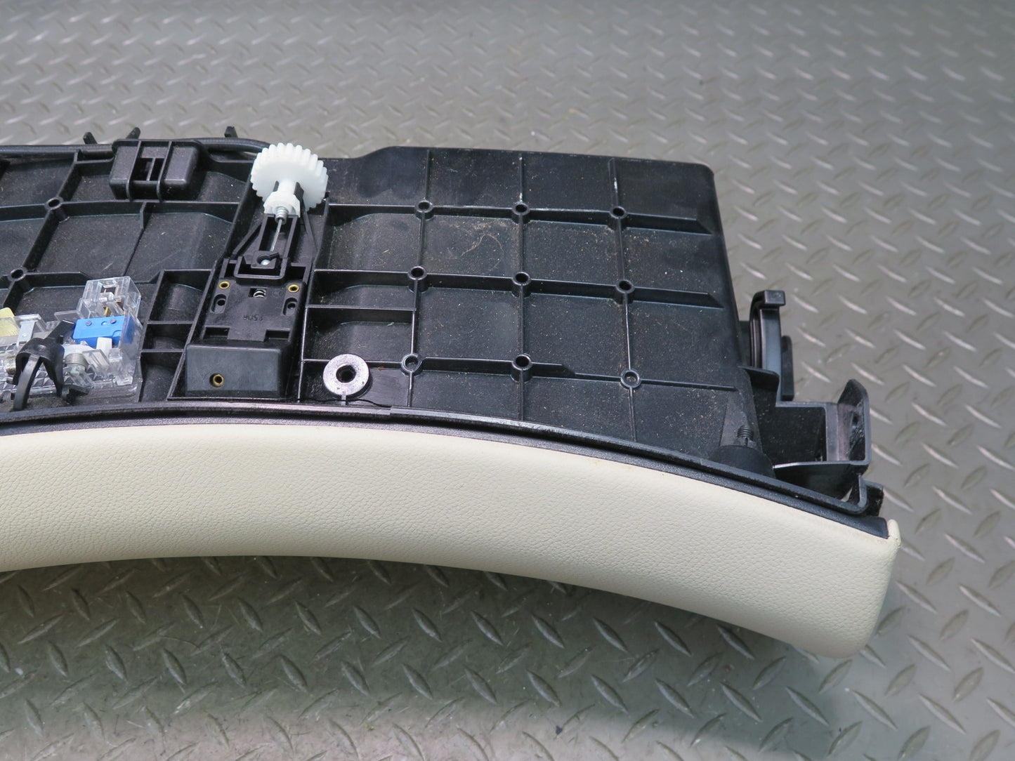 07-12 Mercedes R230 Sl-class Right Side Dash Glove Box Compartment Storage OEM
