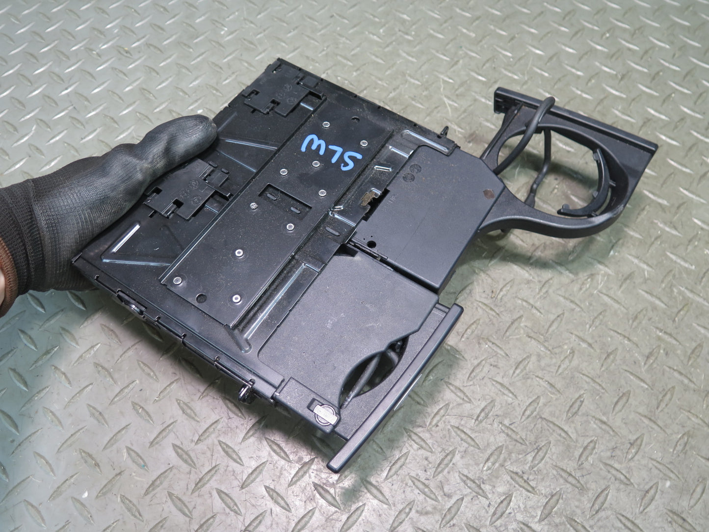 05-12 Mercedes R230 Sl-class Center Console Dash CUP Holder 2306806150 OEM