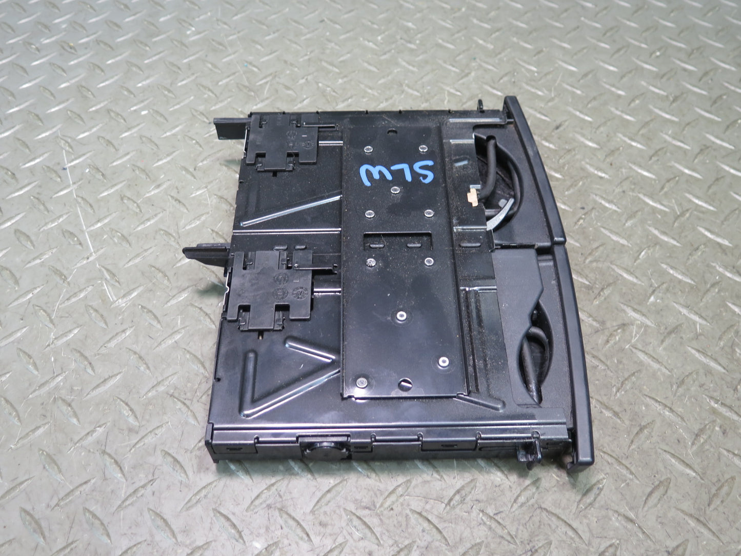 05-12 Mercedes R230 Sl-class Center Console Dash CUP Holder 2306806150 OEM