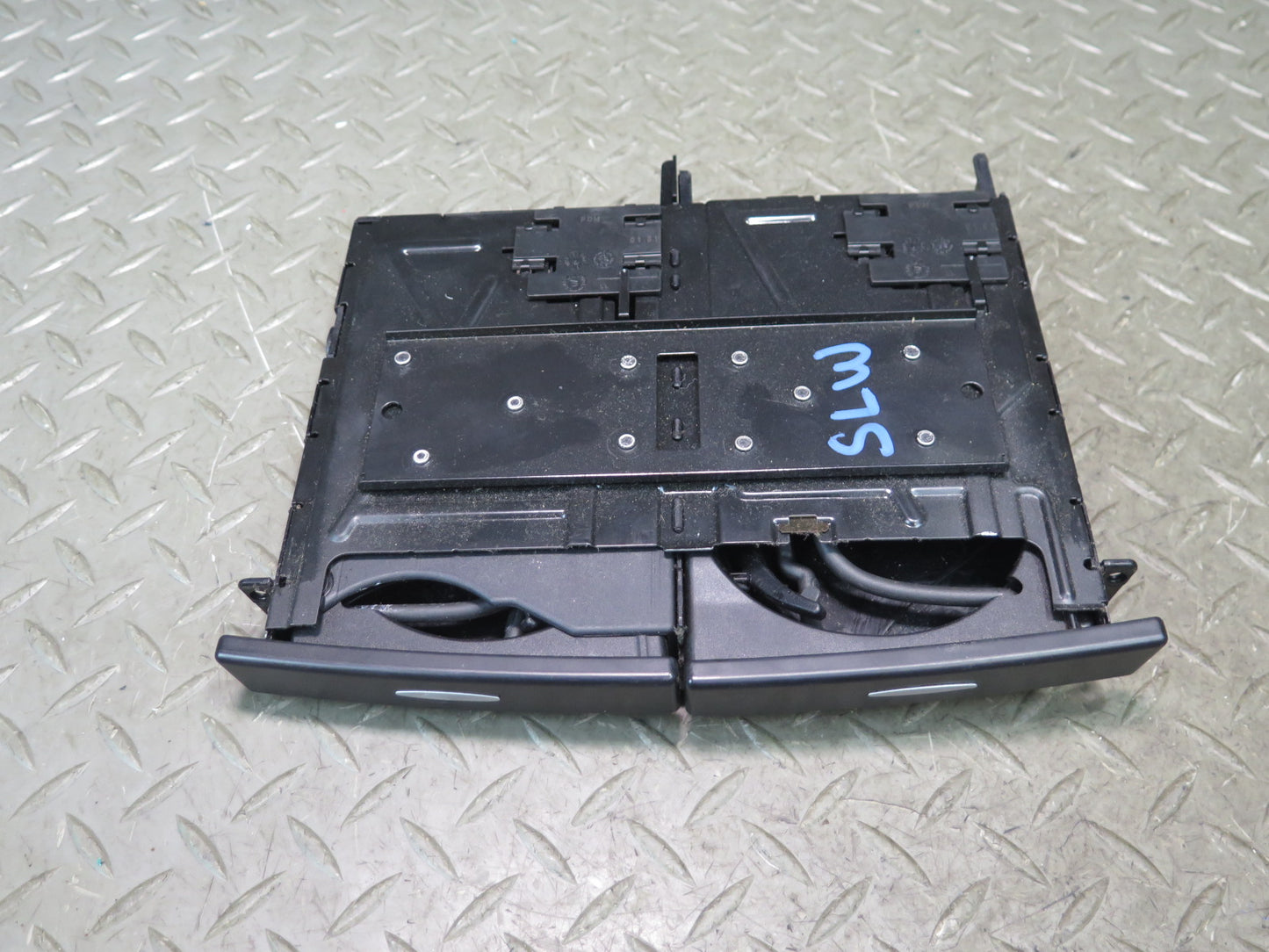 05-12 Mercedes R230 Sl-class Center Console Dash CUP Holder 2306806150 OEM