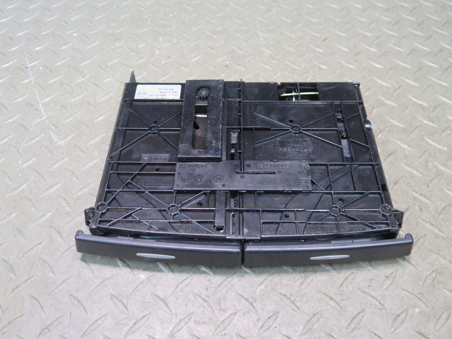 05-12 Mercedes R230 Sl-class Center Console Dash CUP Holder 2306806150 OEM