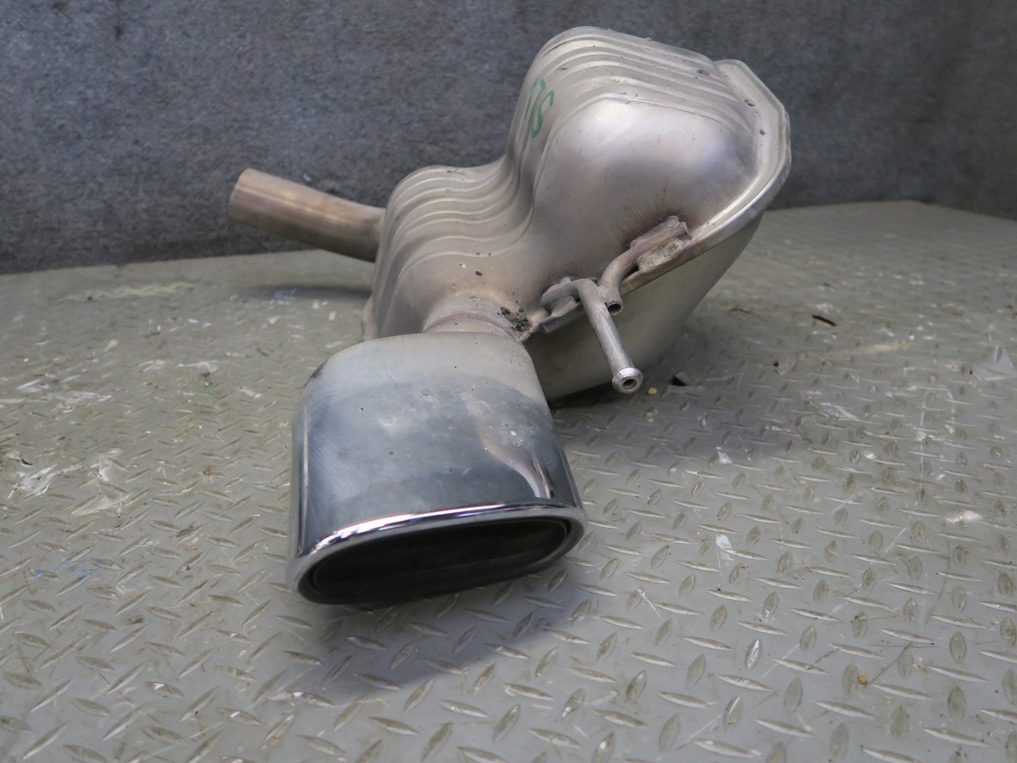 03-08 Mercedes R230 SL550 Set of 2 Rear Left & Right Exhaust Muffler w Tips OEM