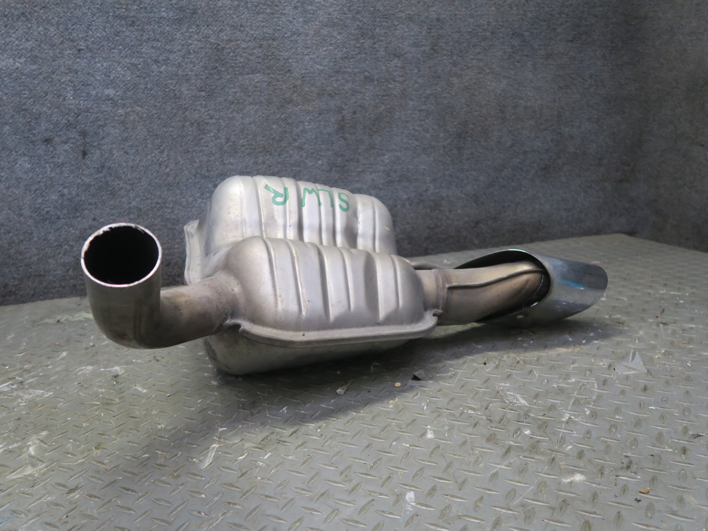 03-08 Mercedes R230 SL550 Set of 2 Rear Left & Right Exhaust Muffler w Tips OEM