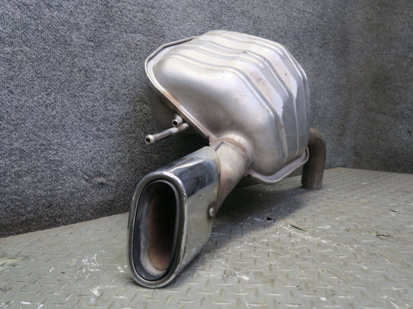 03-08 Mercedes R230 SL550 Set of 2 Rear Left & Right Exhaust Muffler w Tips OEM
