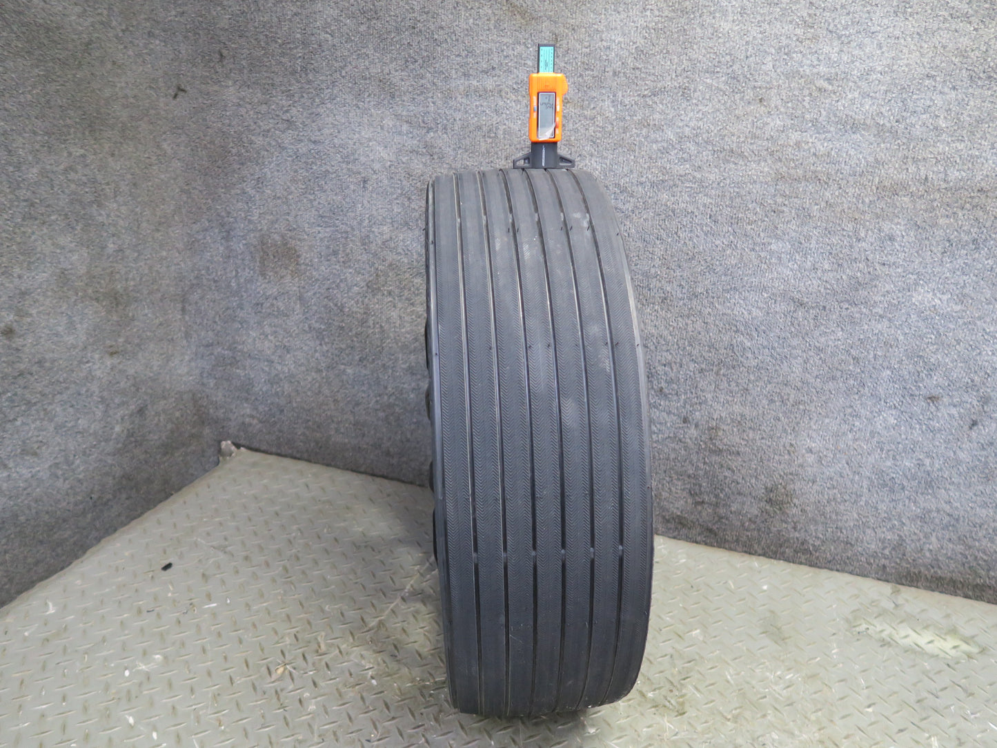 03-12 Mercedes R230 SL550 Spare Tire R17 17" Wheel Rim 17x6B ET25 185/60 OEM