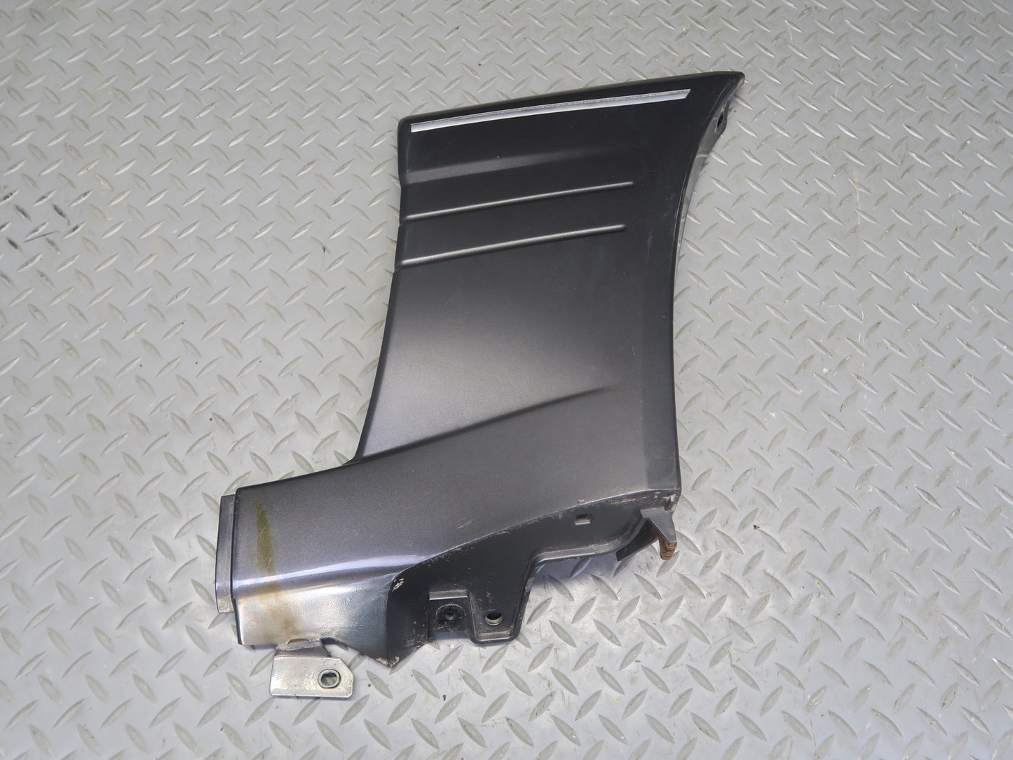 1998-2002 Lexus J100 LX470 Front Right Pass Side Fender Molding Panel Trim