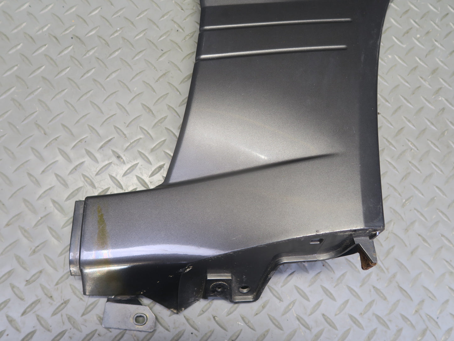 1998-2002 Lexus J100 LX470 Front Right Pass Side Fender Molding Panel Trim