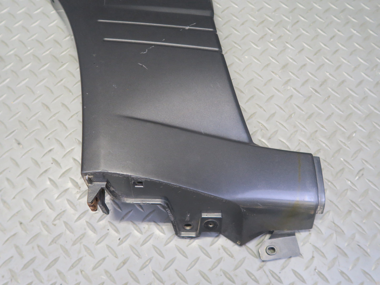 1998-2002 Lexus J100 LX470 Front Left Driver Side Fender Molding Panel Trim