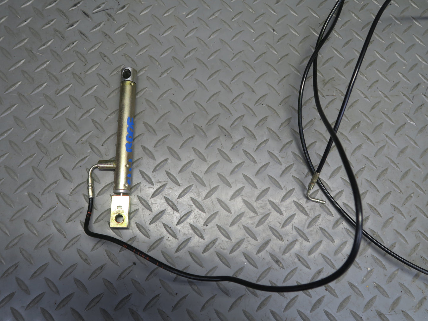 03-12 Mercedes R230 SL550 Convertible Right TOP Roof Hydraulic Cylinder OEM