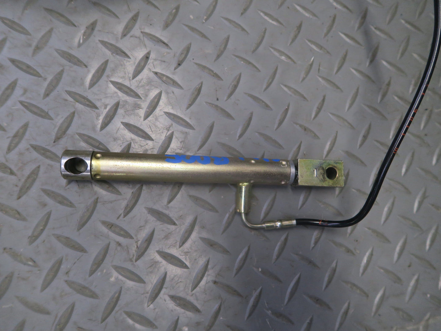 03-12 Mercedes R230 SL550 Convertible Right TOP Roof Hydraulic Cylinder OEM