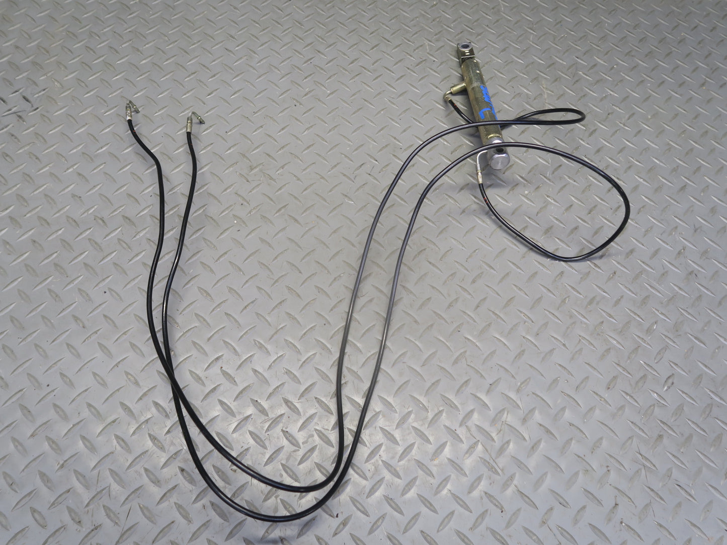 03-12 Mercedes R230 SL550 Convertible Left TOP Roof Hydraulic Cylinder OEM